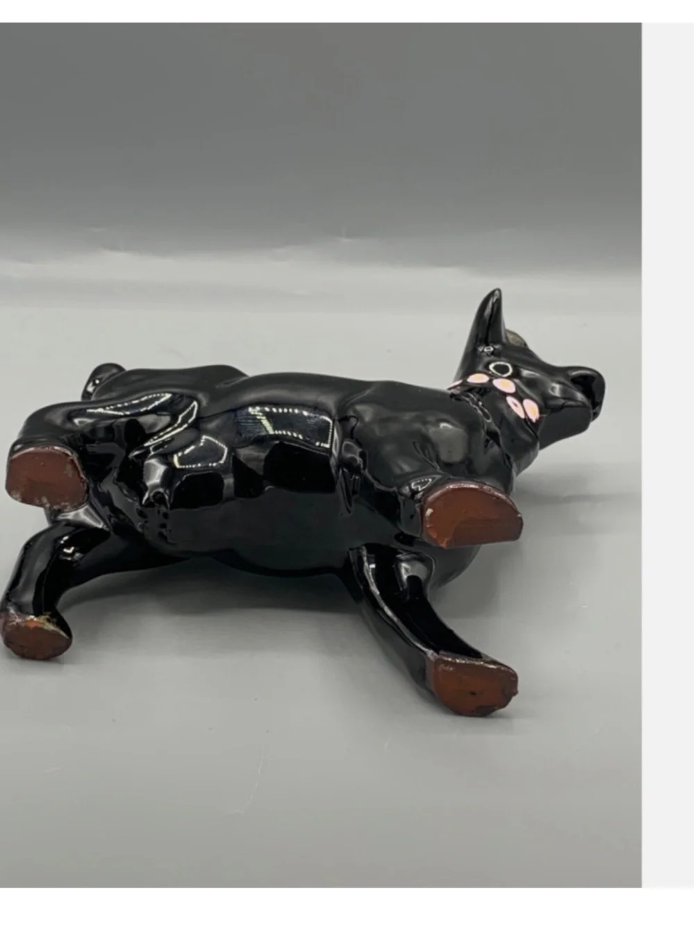 Unmarked redware good string